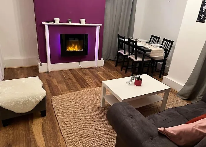 Entire 2 Bed Flat In London